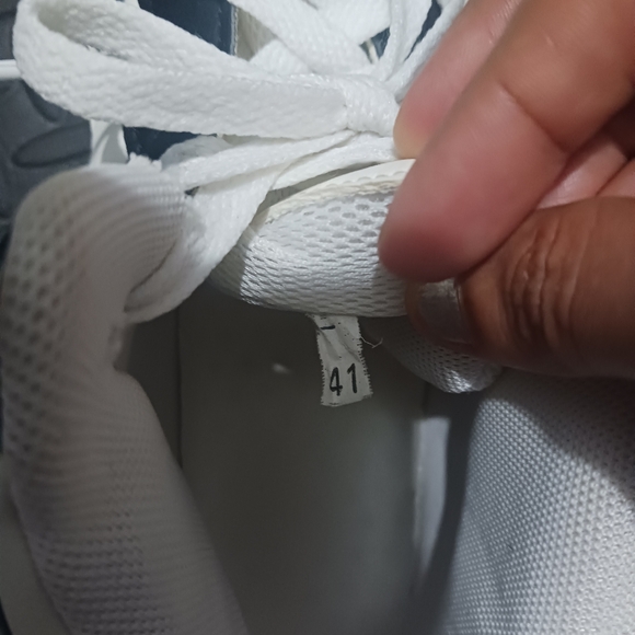 Men Fashion White & Black High top sneakers - Picture 9 of 16